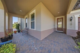 18930 Willowmore Cedar Dr in Lutz, FL - Building Photo - Building Photo