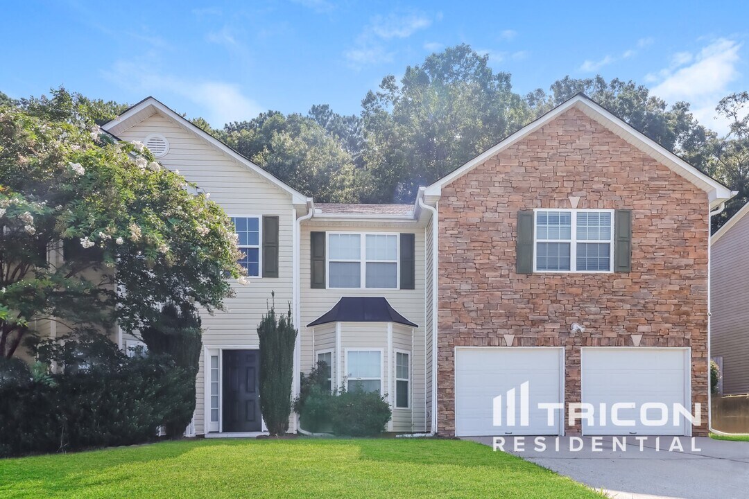 293 Holbrook Dr in Dallas, GA - Building Photo
