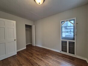 214 Hanover St, Unit 3 in Boston, MA - Foto de edificio - Building Photo