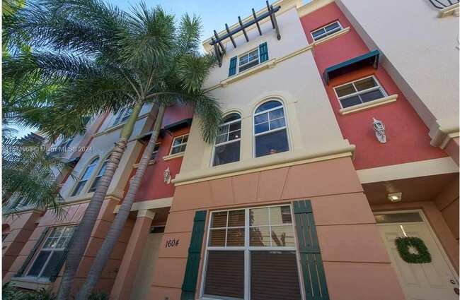 1033 NE 17th Way, Unit 1604