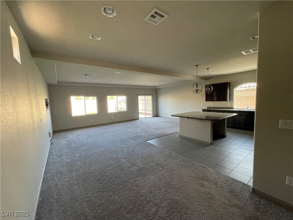 5970 Agate Field Ct in Las Vegas, NV - Building Photo