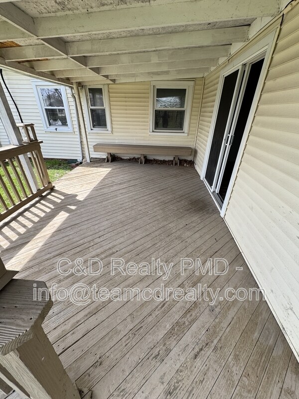 6415 Aylesworth Dr in Parma Heights, OH - Building Photo - Building Photo