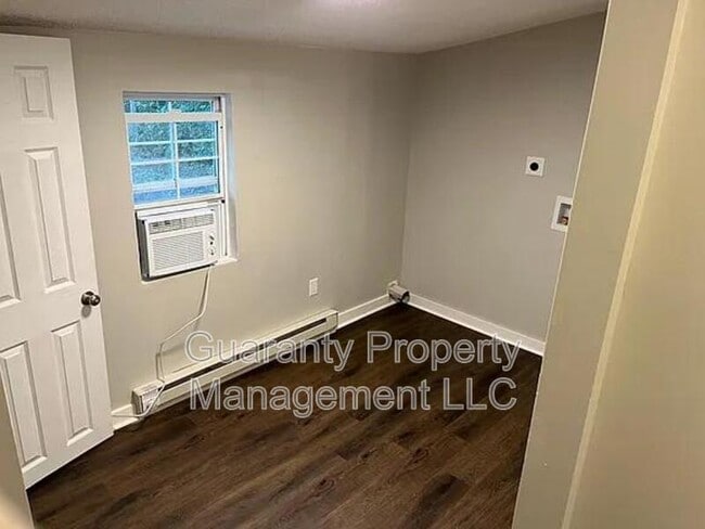 1005 N King Ave in Dunn, NC - Building Photo - Building Photo