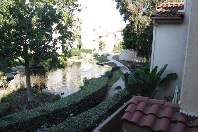 4831 Lago Dr in Huntington Beach, CA - Building Photo - Building Photo
