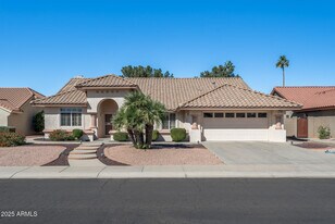 13930 W Trail Ridge Dr in Sun City West, AZ - Building Photo