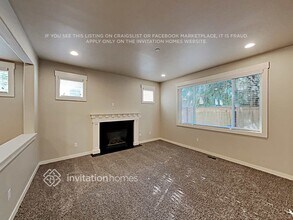 19408 8 Pl W in Lynnwood, WA - Foto de edificio - Building Photo