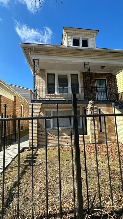 8506 S Manistee Ave in Chicago, IL - Building Photo