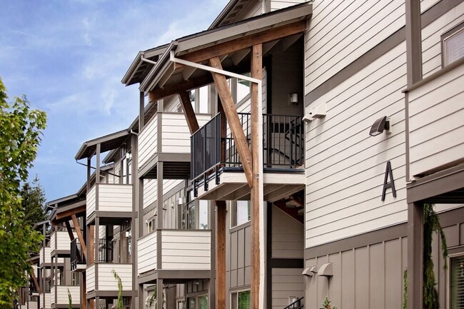 Trio Pointe in Camas, WA - Foto de edificio - Building Photo