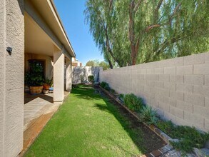 11861 E Becker Ln in Scottsdale, AZ - Building Photo - Building Photo