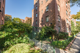 3420 79th St in Jackson Heights, NY - Building Photo - Building Photo