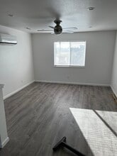 315 Gilbert Ave in Oakdale, CA - Foto de edificio - Building Photo