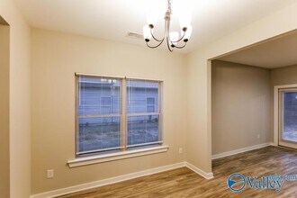 611 White Oak Cir in Lincoln, AL - Foto de edificio - Building Photo