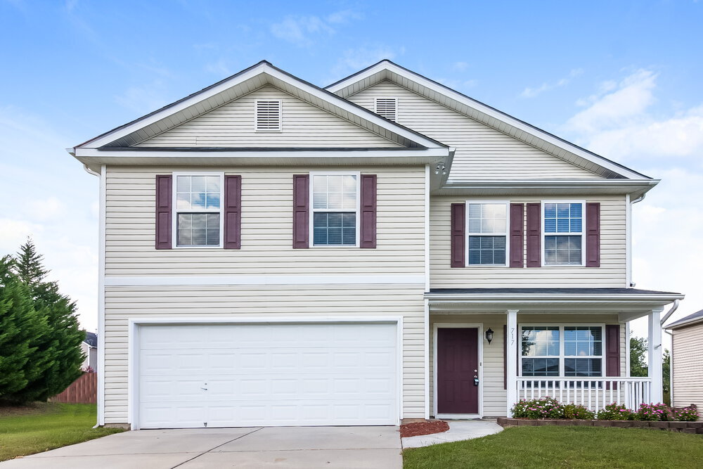 717 Overlook Rd in Lowell, NC - Building Photo