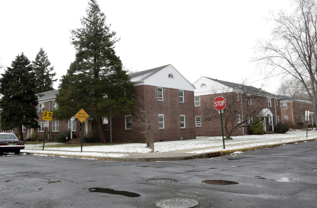 Washington Dodd in Orange, NJ - Building Photo