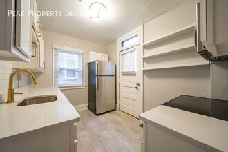 836 Dennison Ave in Columbus, OH - Building Photo - Building Photo