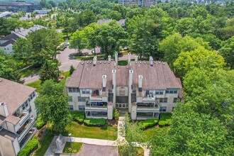 308 Trinity Ct, Unit 8 in Princeton, NJ - Building Photo - Building Photo