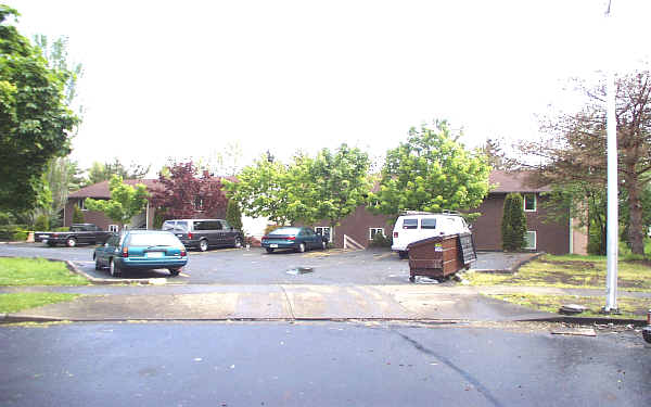 12145 SW Gingham Ln in Beaverton, OR - Foto de edificio