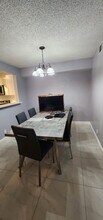 394 N Laurel Dr in Margate, FL - Foto de edificio - Building Photo