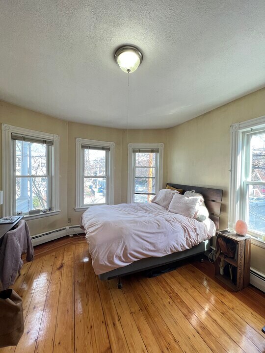 2 Gilson Ter, Unit 2 in Somerville, MA - Building Photo