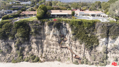 29008 Cliffside Dr in Malibu, CA - Building Photo - Building Photo