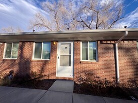 623 W Brookside St, Unit A in Colorado Springs, CO - Building Photo