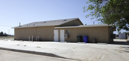 18142 Pearmain St in Adelanto, CA - Building Photo - Building Photo