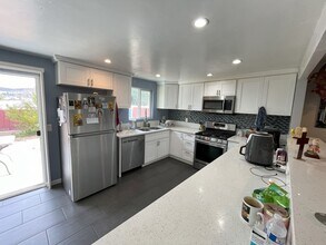 8447 Carlton Oaks Dr in Santee, CA - Building Photo - Building Photo