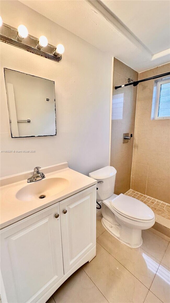 1955 Normandy Dr in Miami Beach, FL - Building Photo - Building Photo