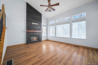 421 W English Sparrow Dr in Littleton, CO - Foto de edificio - Building Photo