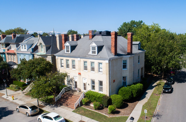 400-402 Fairfax Ave in Norfolk, VA - Foto de edificio - Building Photo