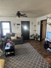 737 N King St in Ottawa, KS - Building Photo - Building Photo