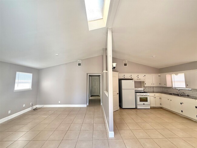 12842 Corpus Christi St