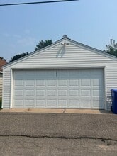 1357 Schletti St in St. Paul, MN - Foto de edificio - Building Photo