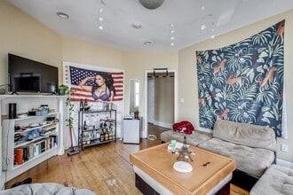 47 Hillside St, Unit 3 in Boston, MA - Building Photo - Building Photo