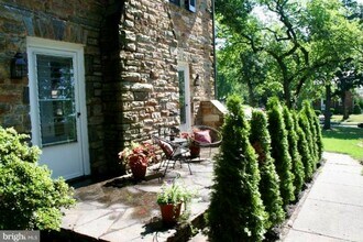 4006 Loch Raven Blvd in Baltimore, MD - Foto de edificio - Building Photo