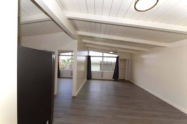 property at 723 Hoomalimali St