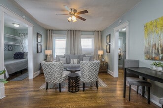 3721 Broadway Blvd in Kansas City, MO - Building Photo - Building Photo