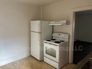 357 Locust St in Columbia, PA - Building Photo - Building Photo