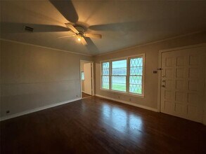 1234 N Travis St in Sherman, TX - Building Photo - Building Photo