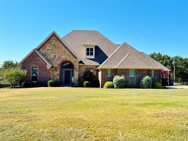 107 Oakmont Dr in Weatherford, TX - Building Photo