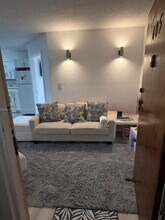 5055 NW 7th St in Miami, FL - Foto de edificio - Building Photo