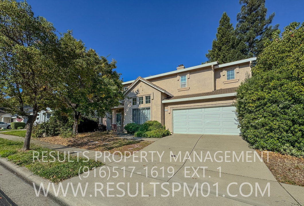 883 15 Mile Dr in Roseville, CA - Building Photo