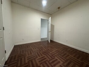 52 Stuyvesant Ave in Lyndhurst, NJ - Building Photo - Building Photo