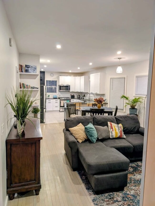 property at 2535 University Ave NE