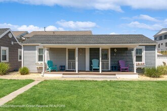 58 5th St in Highlands, NJ - Foto de edificio - Building Photo