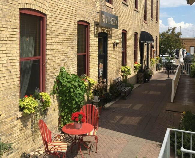 Lofts On Fourth