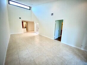 6447 Parkview Dr in Boca Raton, FL - Building Photo - Building Photo