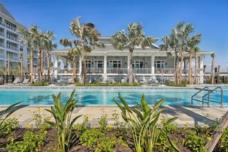5441 W Tyson Ave in Tampa, FL - Building Photo - Building Photo