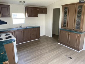 1118 Melvin Dupuis Rd in Breaux Bridge, LA - Building Photo - Building Photo