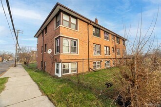2017 Burlingame St in Detroit, MI - Building Photo - Building Photo